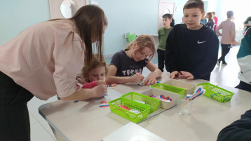 Всей семьёй в "Город мастеров" Всей семьёй в "Город мастеров".